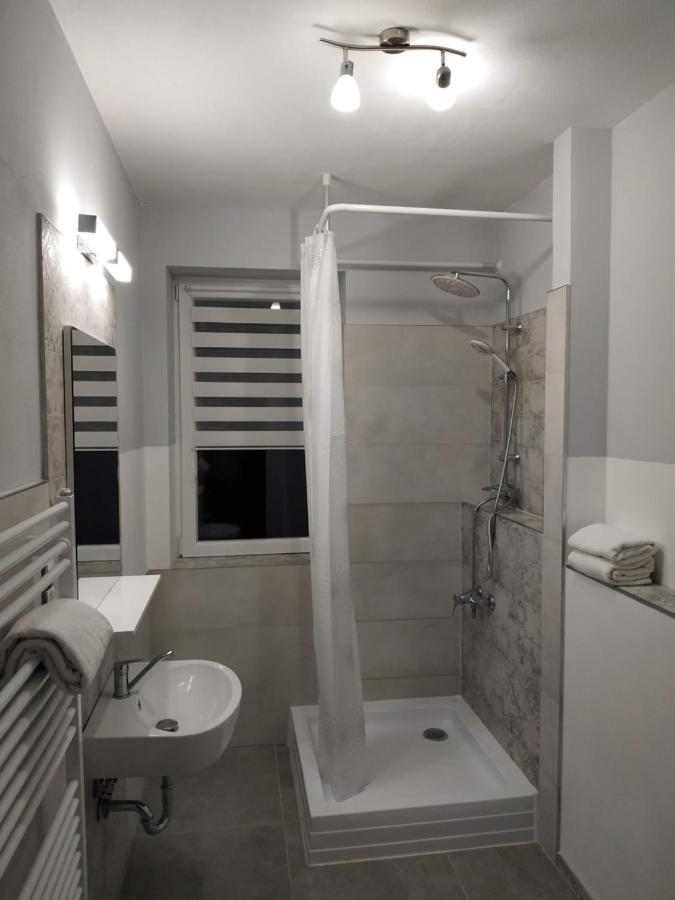 Apartman One To One Štúrovo Exterior foto